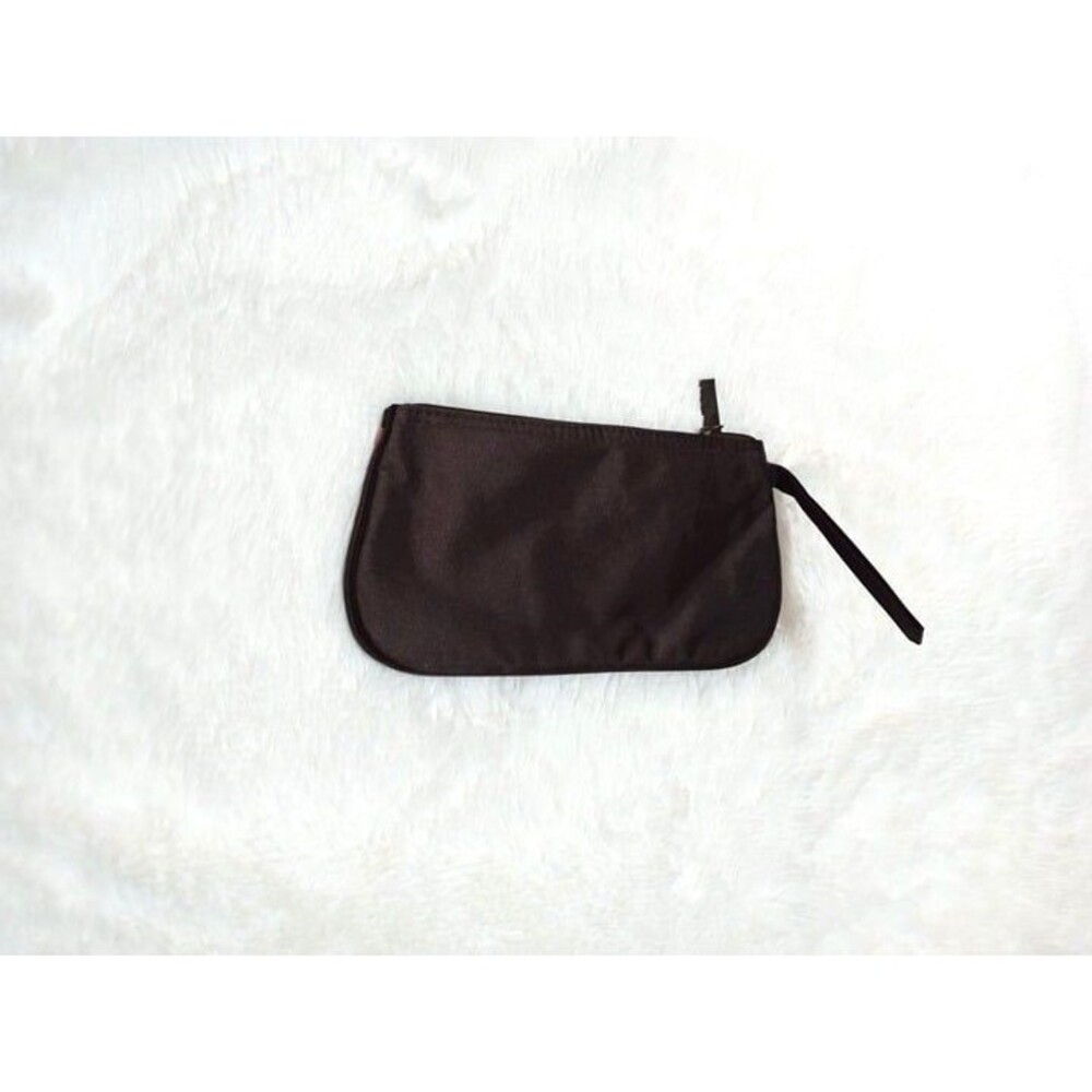 Women's Lovely Wristlet Bag with Zip Closure & Floral Sequin Details - NEW!!! - Picture 2 of 4